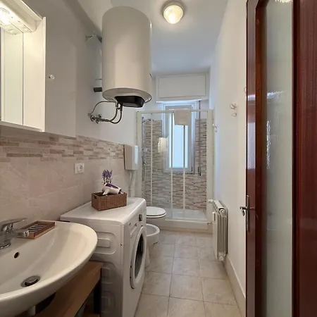 Apartment Dimora Concept - Flower